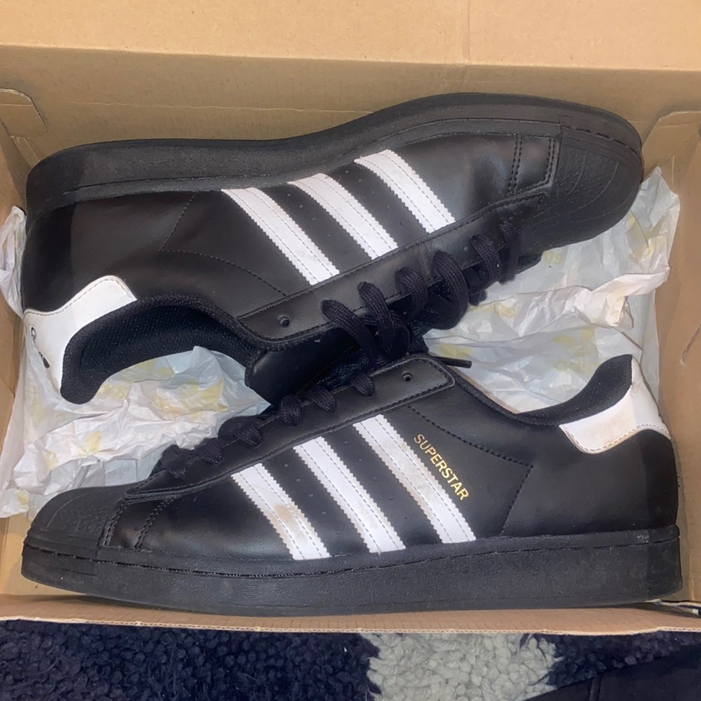 Men’s Adidas Superstars